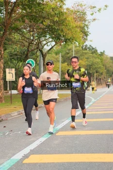 Runner Photo 5676135
