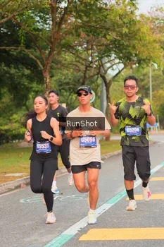Runner Photo 5676137