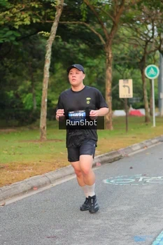 Runner Photo 5676143