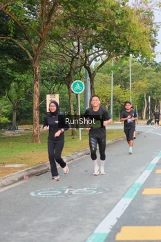 Runner Photo 5676147