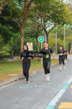 Runner Photo 5676148