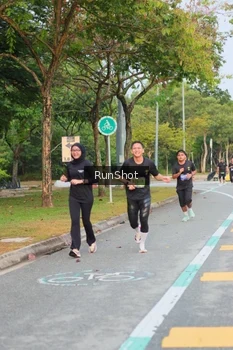 Runner Photo 5676153