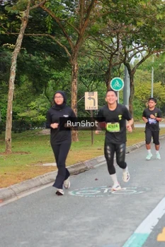Runner Photo 5676155