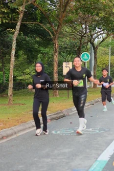 Runner Photo 5676157