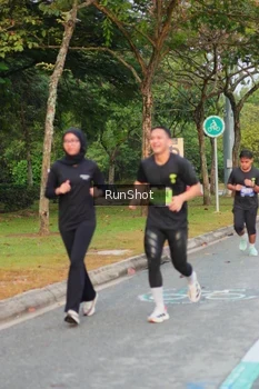 Runner Photo 5676162
