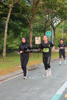 Runner Photo 5676168