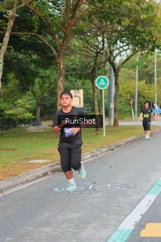 Runner Photo 5676169