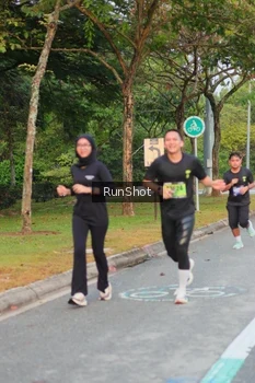 Runner Photo 5676172