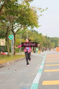Runner Photo 5676173