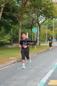 Runner Photo 5676189