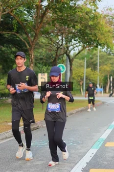 Runner Photo 5676201