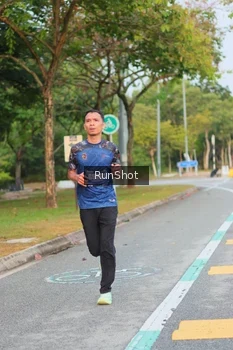 Runner Photo 5676234