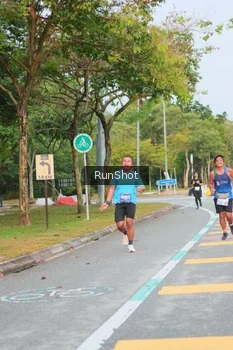 Runner Photo 5676236