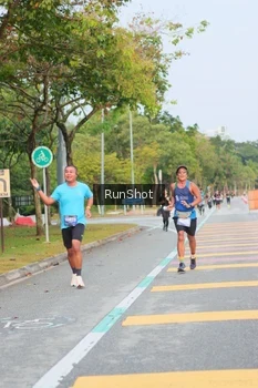 Runner Photo 5676243