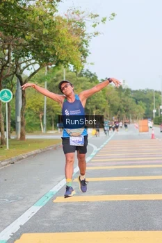 Runner Photo 5676257