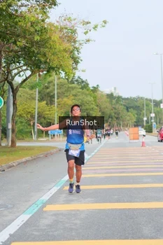 Runner Photo 5676259