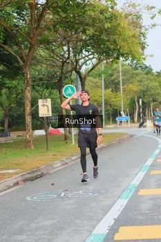 Runner Photo 5676273