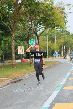 Runner Photo 5676277