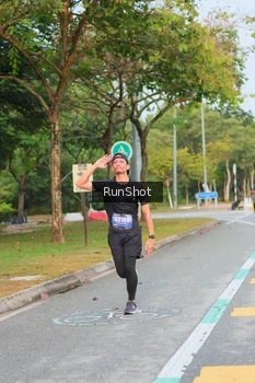 Runner Photo 5676279
