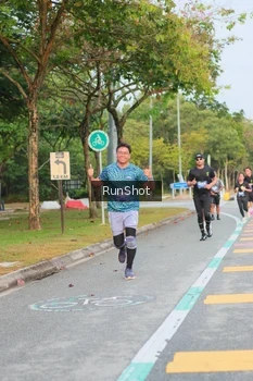 Runner Photo 5676296