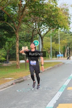 Runner Photo 5676298