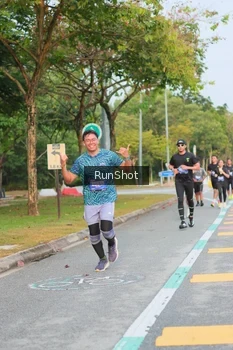 Runner Photo 5676299