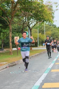 Runner Photo 5676302