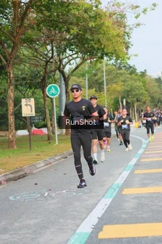 Runner Photo 5676311