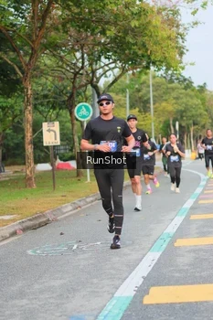 Runner Photo 5676313