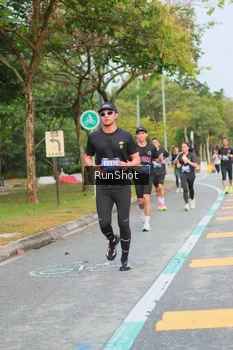 Runner Photo 5676314