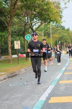 Runner Photo 5676315