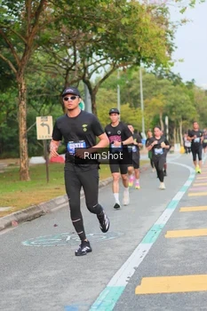 Runner Photo 5676316