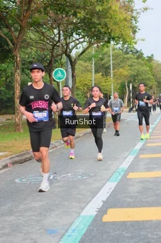 Runner Photo 5676331