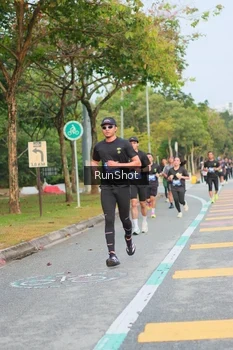 Runner Photo 5676332