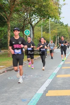 Runner Photo 5676333