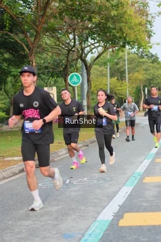 Runner Photo 5676334