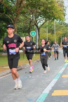 Runner Photo 5676336