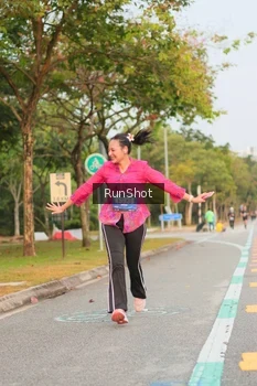 Runner Photo 5676339