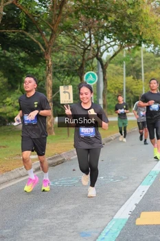 Runner Photo 5676346
