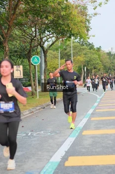 Runner Photo 5676351