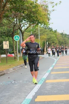 Runner Photo 5676355