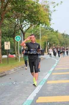 Runner Photo 5676356