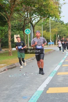 Runner Photo 5676368