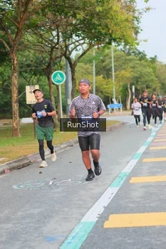 Runner Photo 5676371