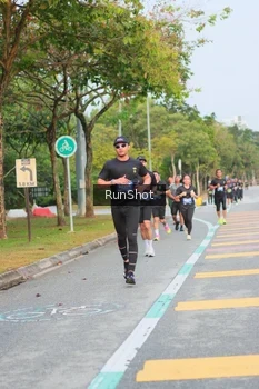 Runner Photo 5676375