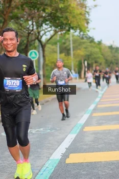 Runner Photo 5676379