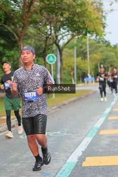 Runner Photo 5676386