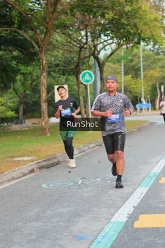 Runner Photo 5676388