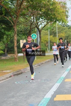Runner Photo 5676390