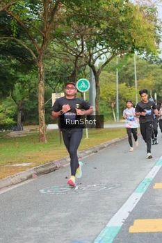 Runner Photo 5676392